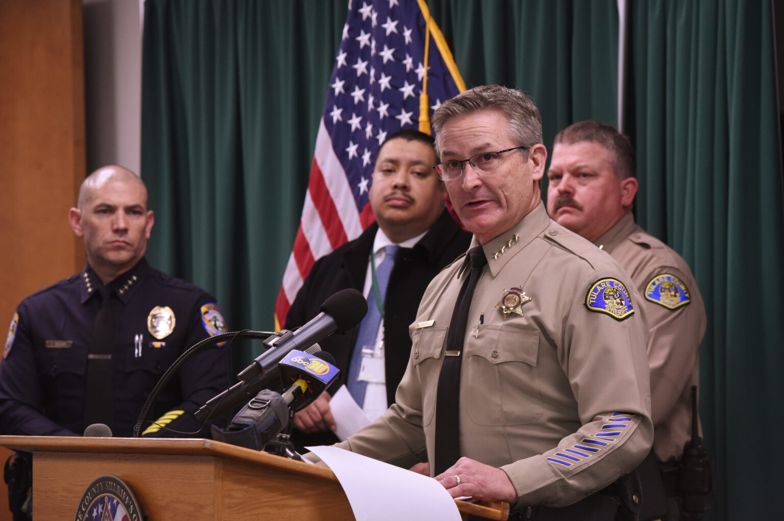 Tulare County Sheriff/Visalia Police Dept conduct Gang Bust Arresting